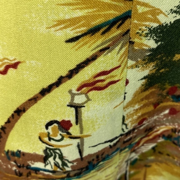 Vintage Hawaiian Holly Lane Button Down Graphic Shirt - Picture 5 of 10